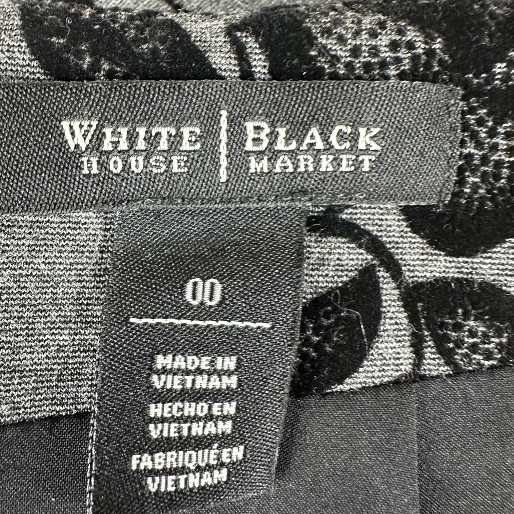 White House Black Market Gray Pencil Skirt with Black Floral Appliqué Size 00 - Picture 4 of 5